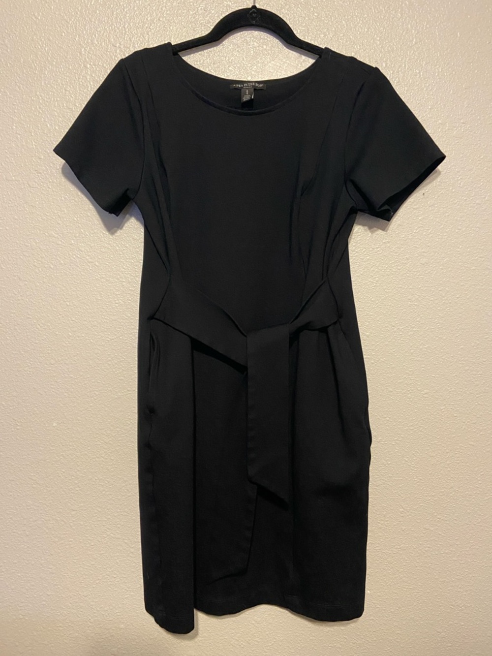 Nursing/Maternity Black Short-Sleeve Dress with Waist Sash, Size Large